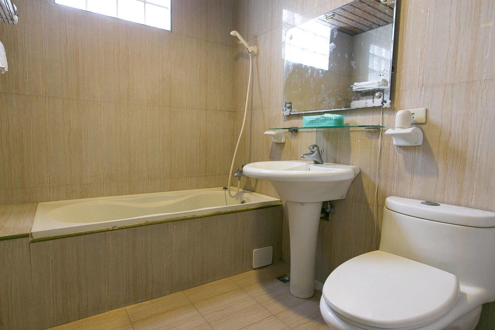Jing Ai Hotel Лодун Экстерьер фото