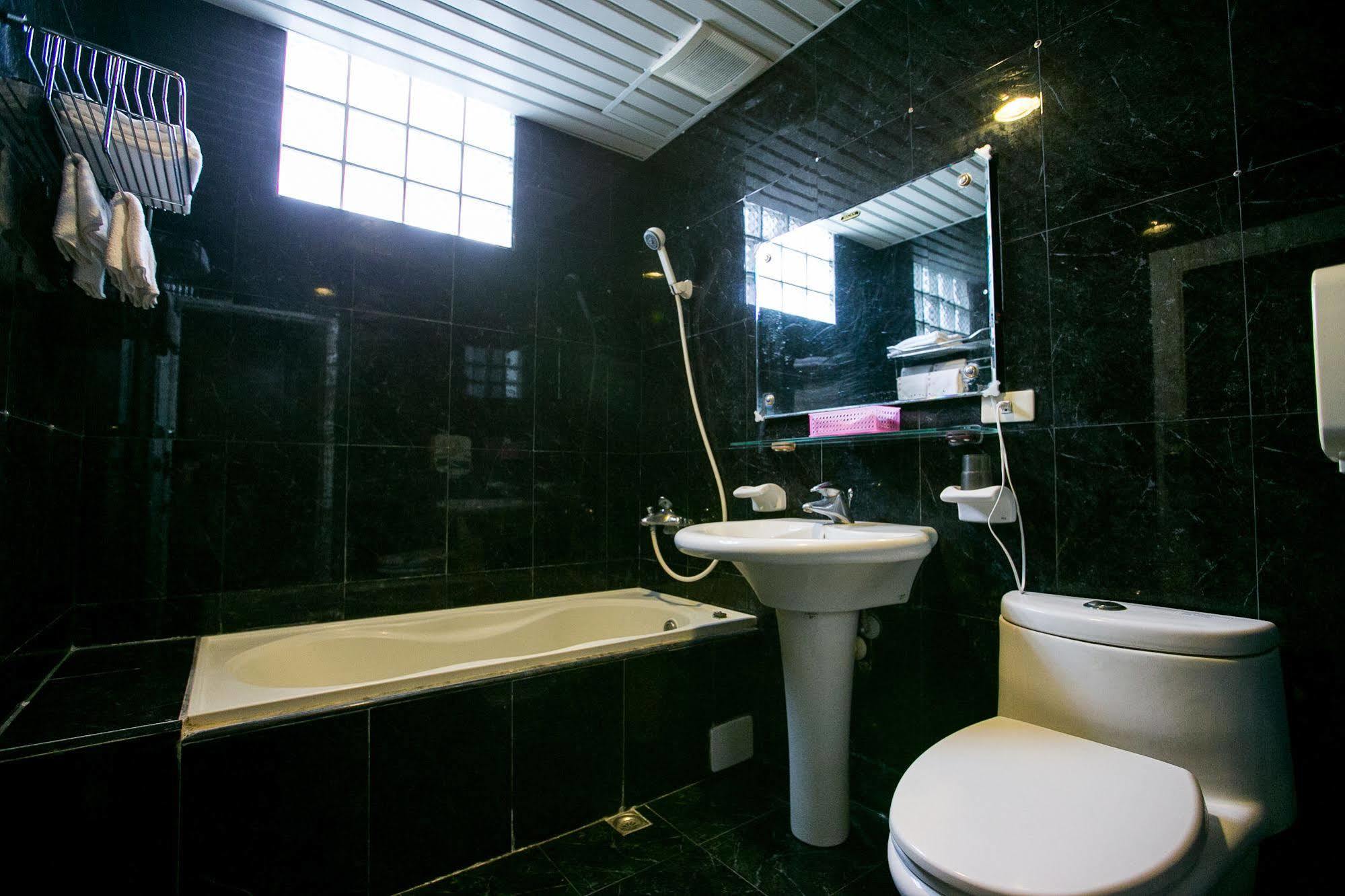 Jing Ai Hotel Лодун Экстерьер фото