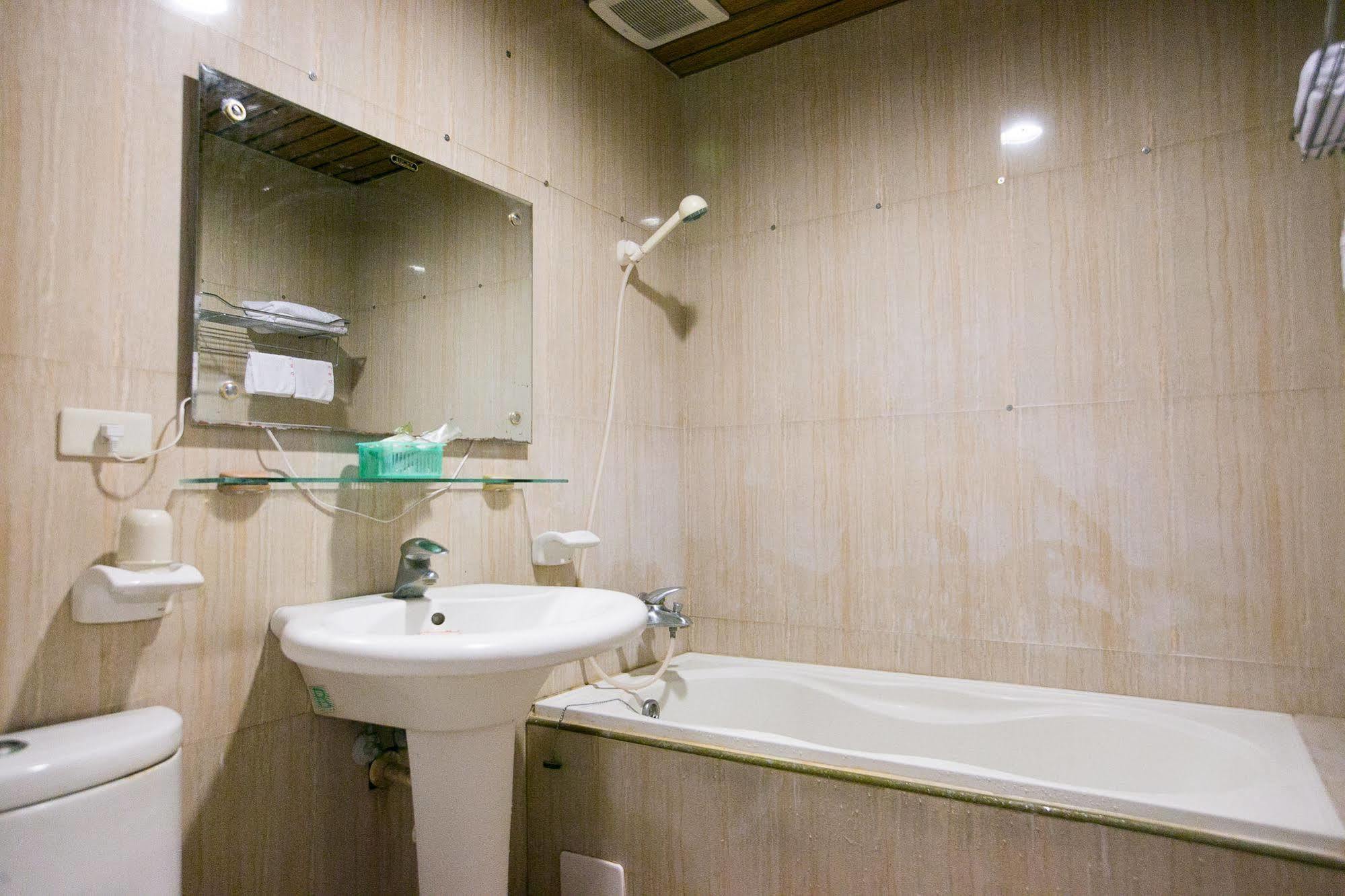 Jing Ai Hotel Лодун Экстерьер фото