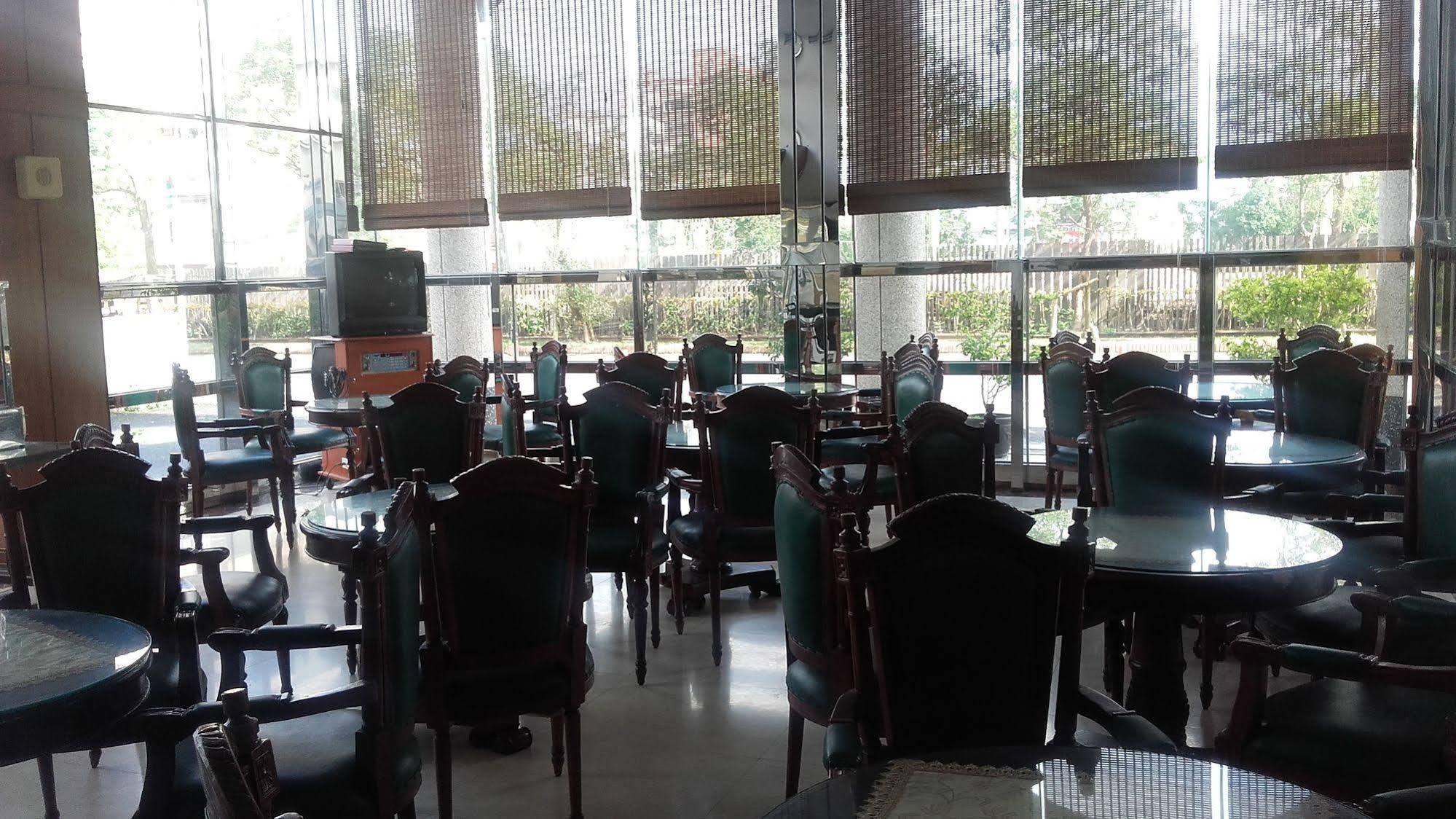 Jing Ai Hotel Лодун Экстерьер фото